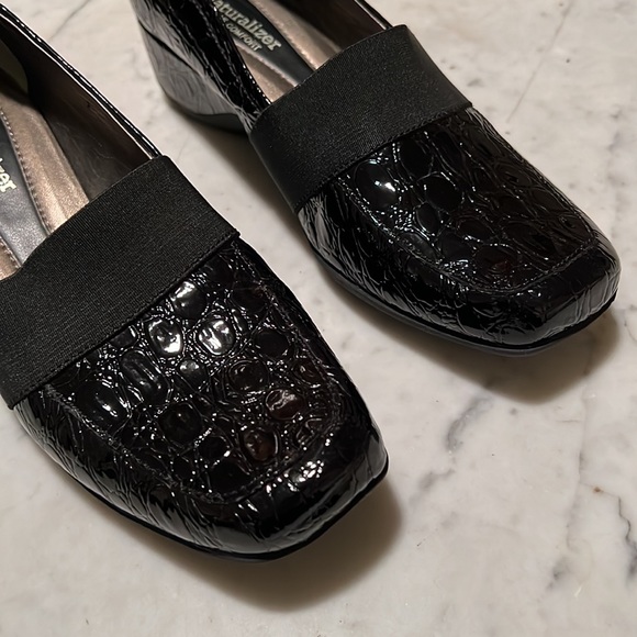 naturalizer slip resistant shoes